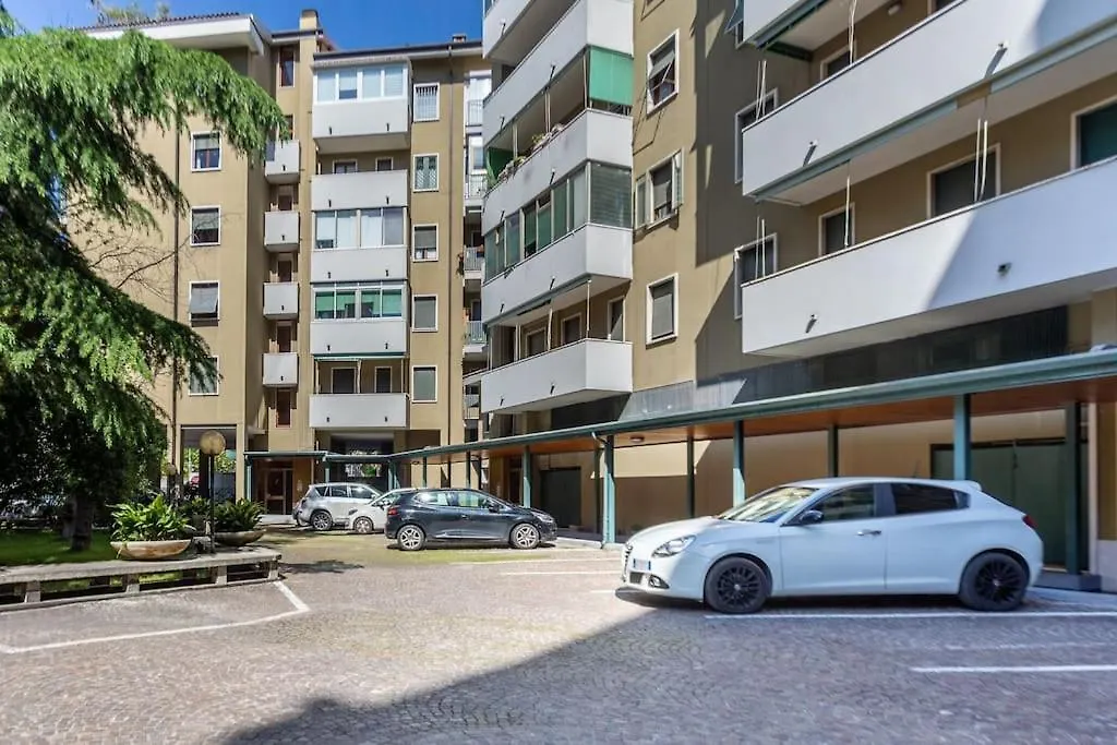 Casa Maggio Con Parcheggio E Pet Friendly! Appartement Verona
